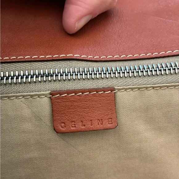 Made in Italy Vintage Celine Boogie Bag - Picture 4 of 11